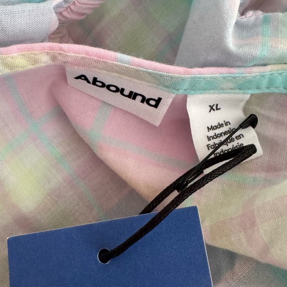 Abound Crop Top Tie Front Puff Sleeve Pastel Plaid Crop Top Size XL. NWT - Picture 4 of 4